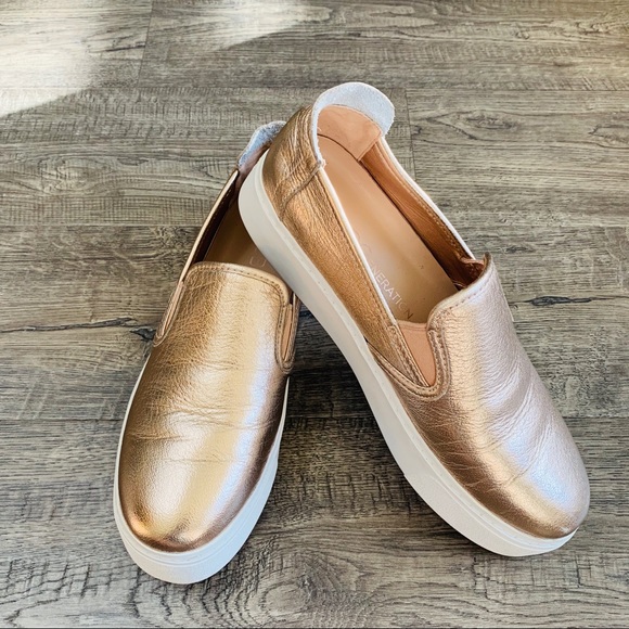 BCBG Women’s Metallic Casey Shoes Size 8 - Picture 2 of 7